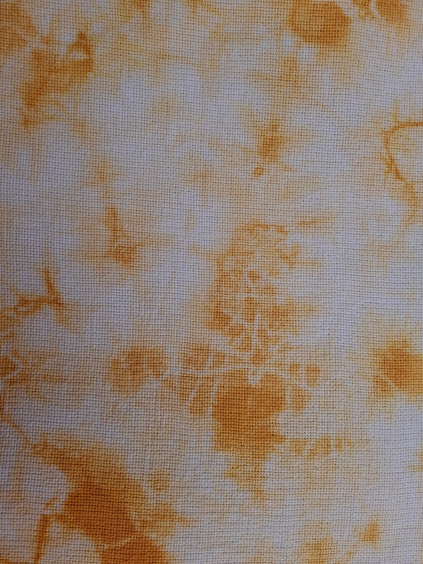 Tela Aida para bordado punto de cruz, color naranjo efecto marmoleado