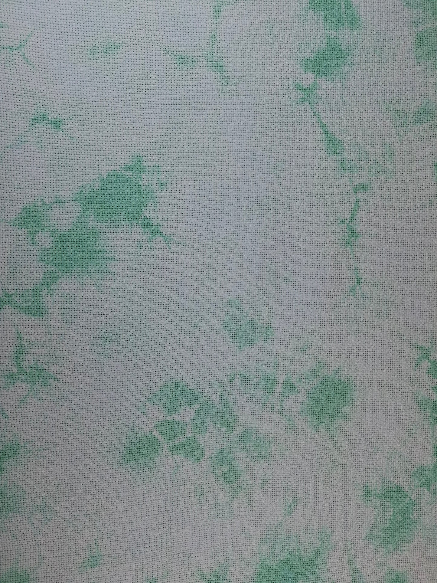 Tela Aida para bordado punto de cruz, color verde efecto marmoleado