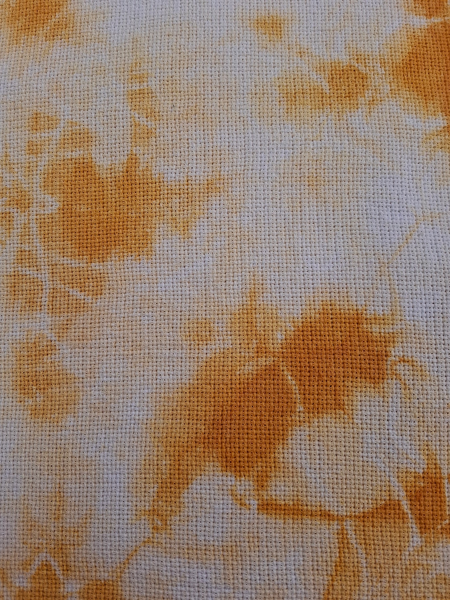 Tela Aida para bordado punto de cruz, color naranjo efecto marmoleado